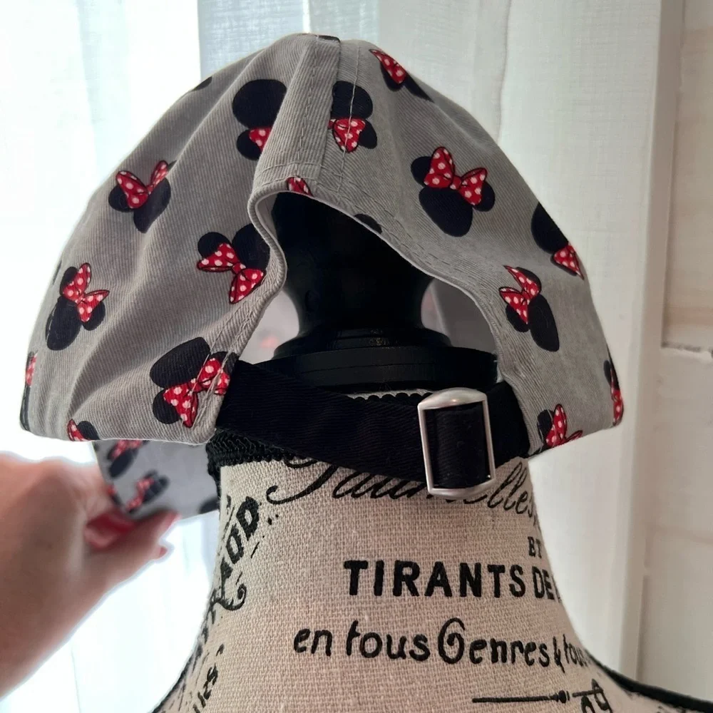 Disney Minnie Mouse baseball cap, Walt Disney World, girly, Mickey Mouse, GUC